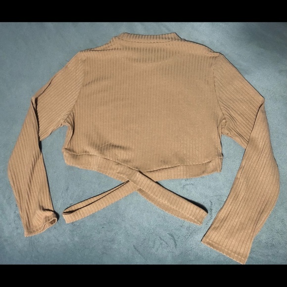 SHEIN Curve Top - Picture 2 of 3